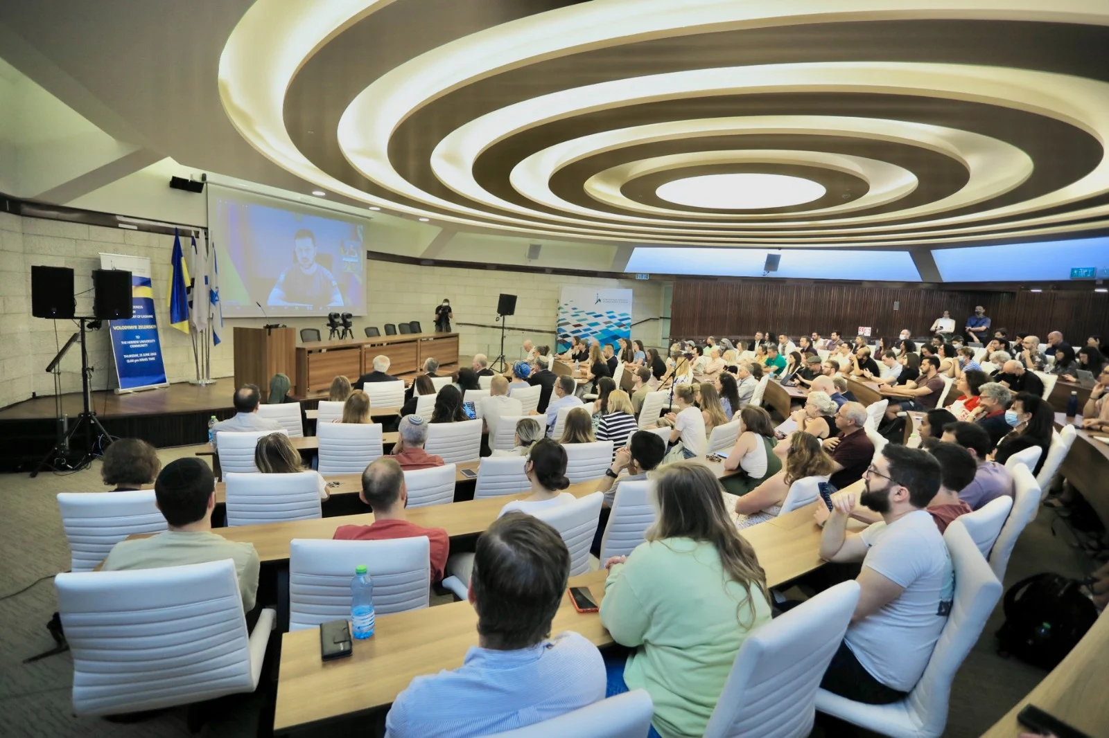 זלנסקי נואם בפני הסטודנטים של האוניברסיטה העברית