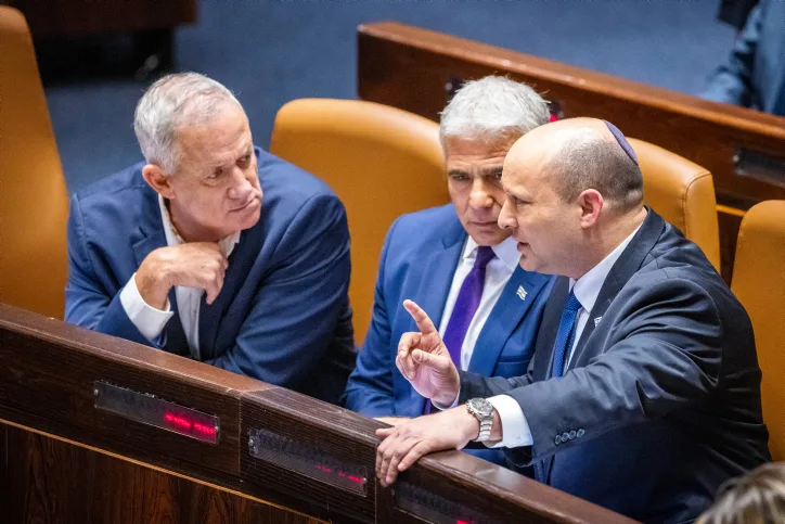 .נפתלי בנט, יאיר לפיד ובני גנץ