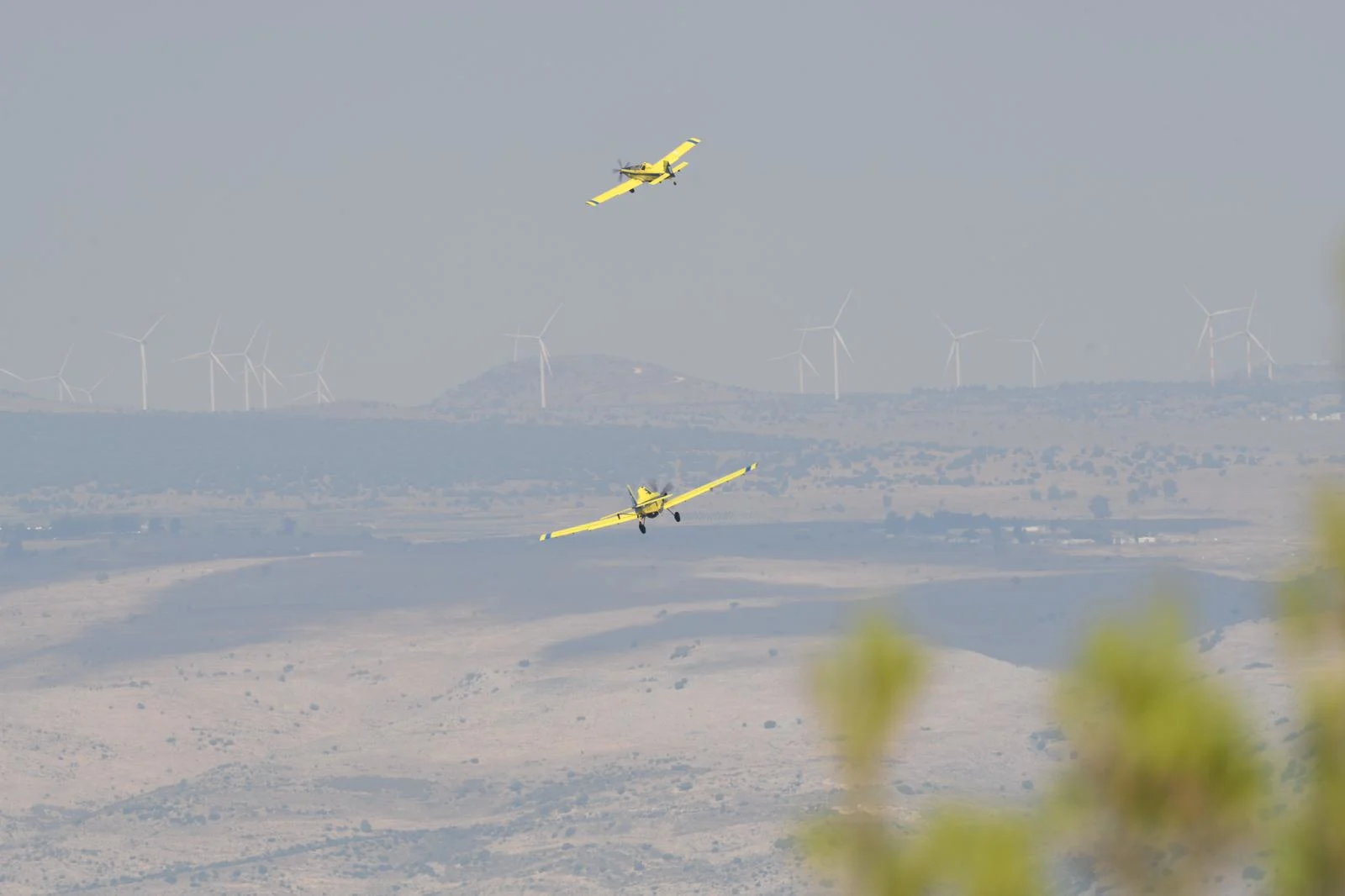 תמונות מפעילות טייסת הכיבוי ''אלעד'' בשריפה במנרה