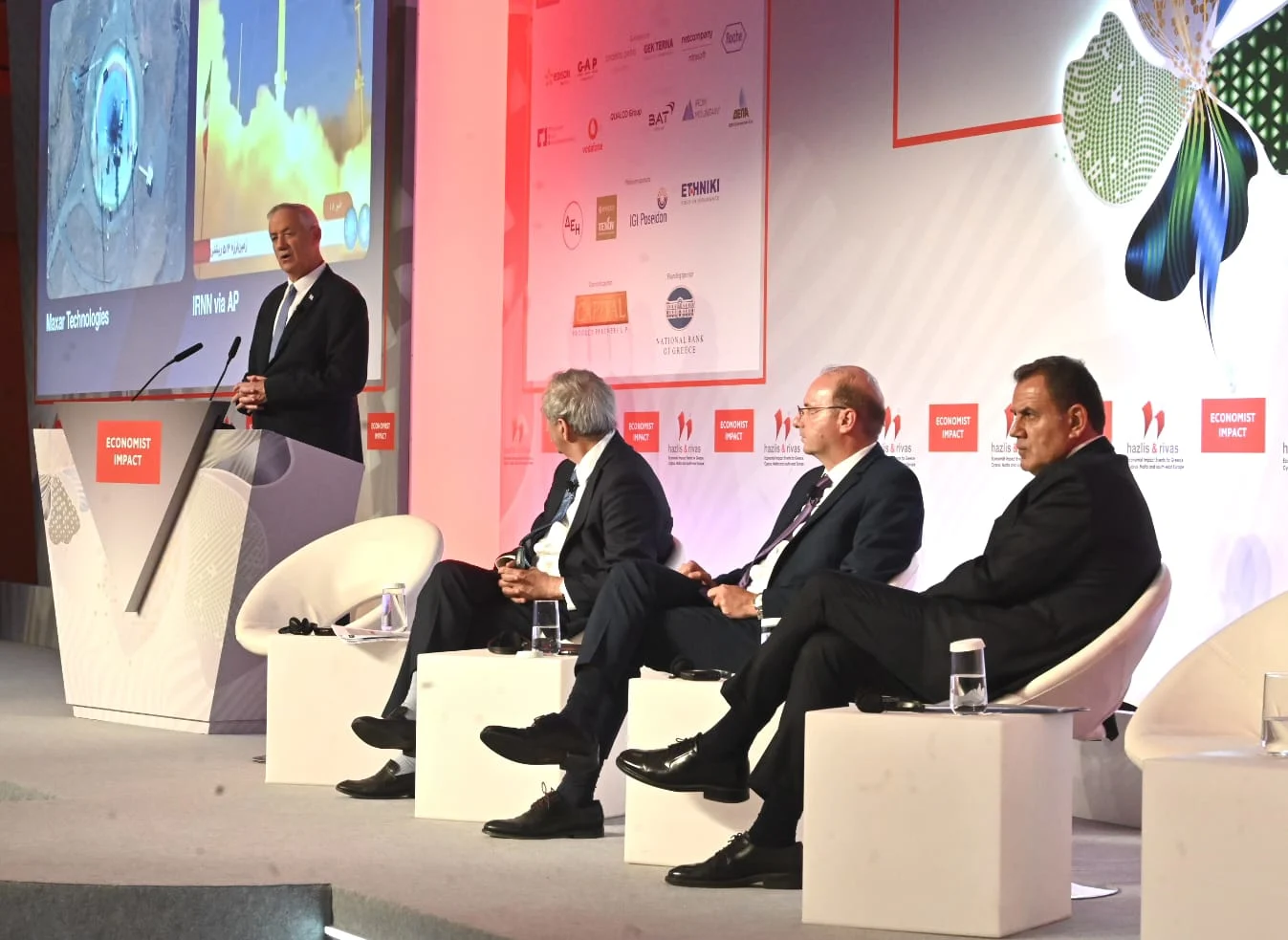 שר הביטחון בני גנץ בוועידת האקונומיסט