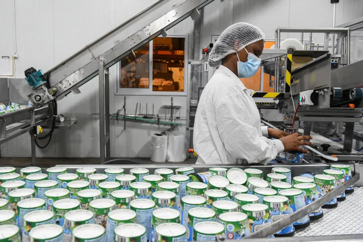 מפעל בן אנד ג'ריס בבאר טוביה