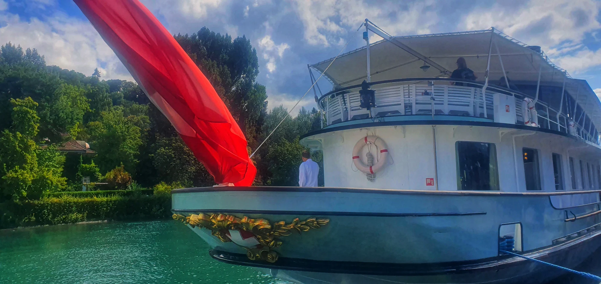 הפלגה בספינת קיטור באגם טון-צלמה גילי מצא (1)