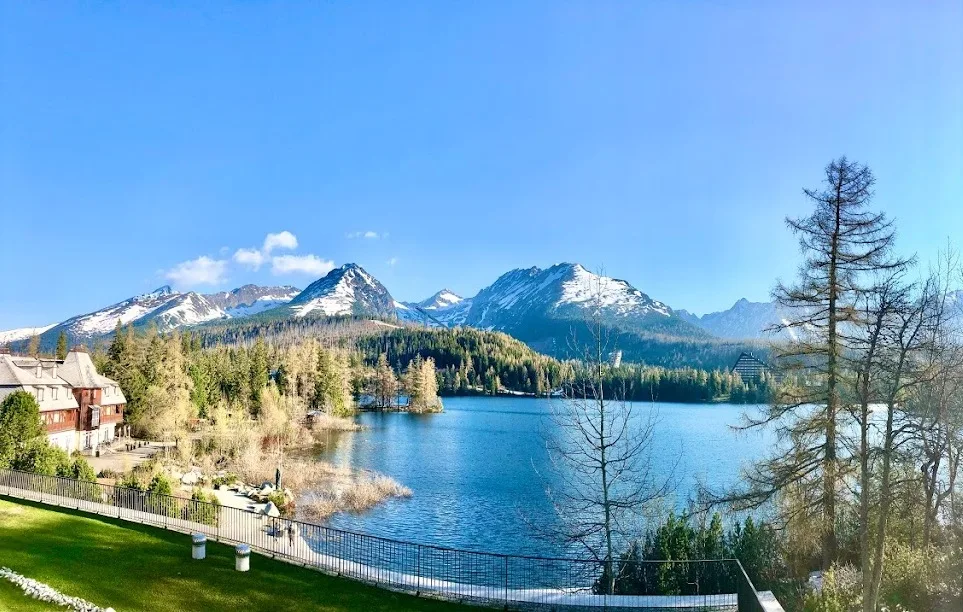 אגם Štrbské Pleso - צילום: מלי אברמוביץ