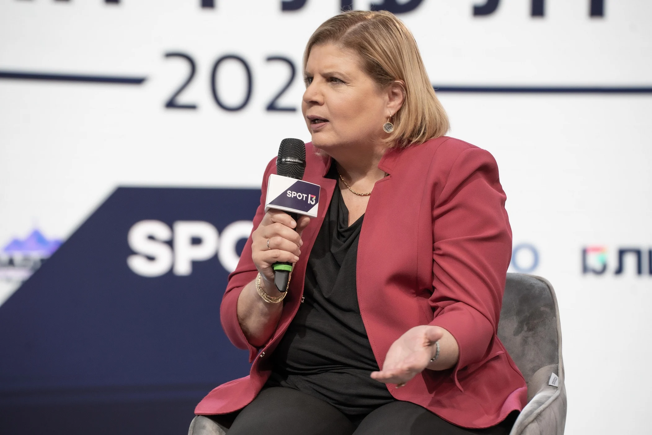 שרת הכלכלה אורנה ברביבאי