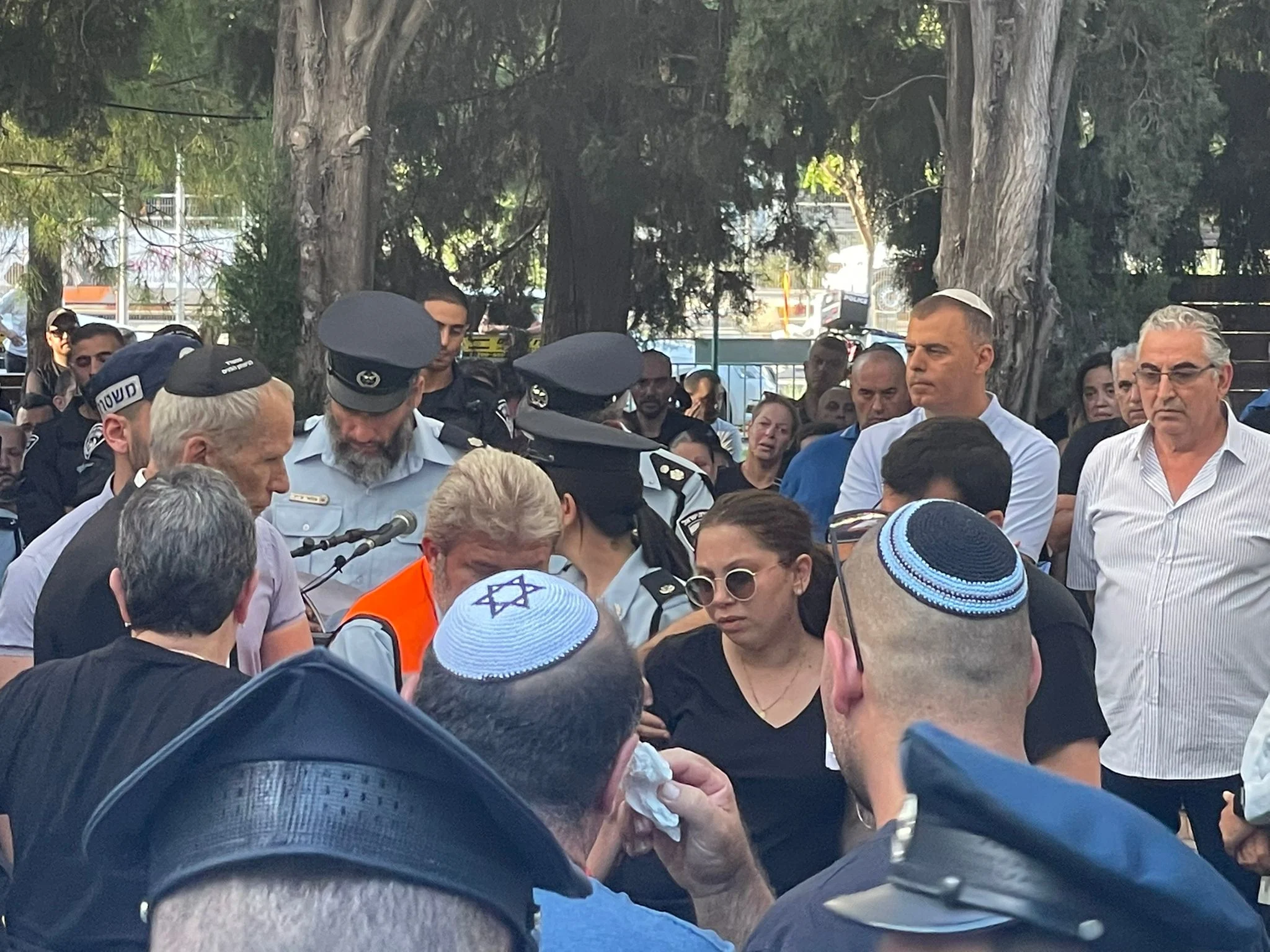 אריאלה משולם, אלמנתו של רס''ר ברק משולם, השוטר שנרצח אמש בצומת רעננה