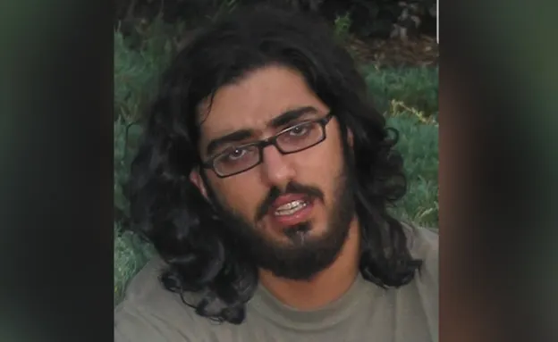 אדיר חבני, המוכר כא''ח מפרשת תאיר ראדה