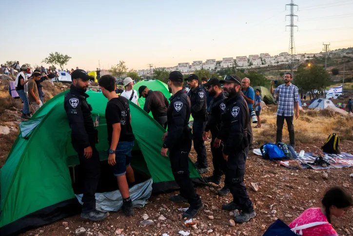 פינוי מאחז מאולתר שהוקם ביהודה ושומרון
