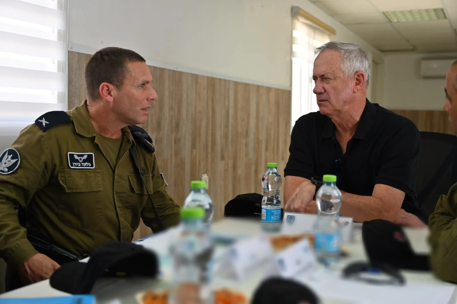 בני גנץ בביקור בכיפת ברזל