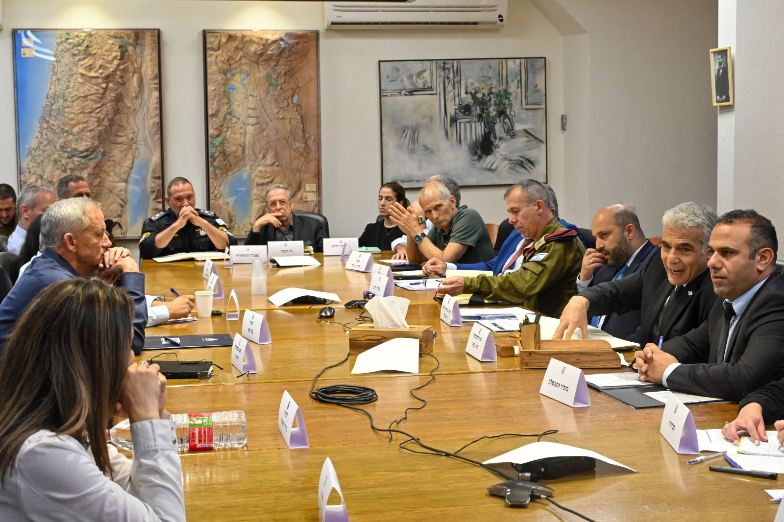 ראש הממשלה יאיר לפיד בוועדת השרים לענייני ביטחון לאומי