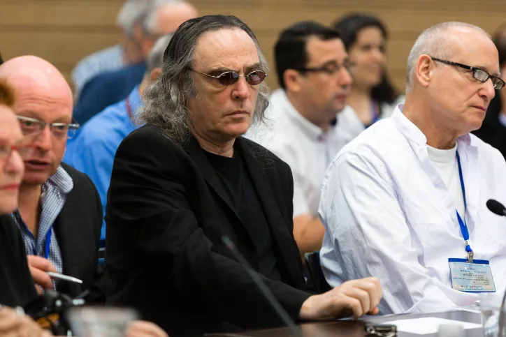 צביקה פיק