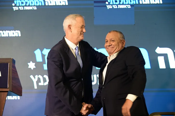 גדי איזנקוט ובני גנץ