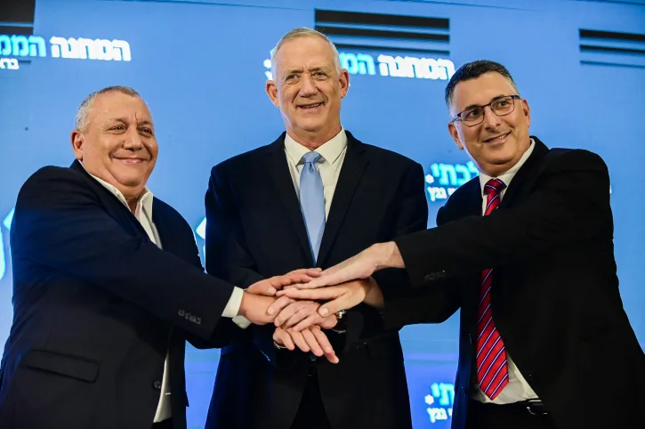 גדי איזנקוט, בני גנץ וגדעון סער