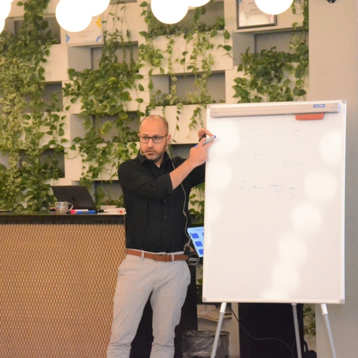 יועץ המשכנתאות אביחי מולה