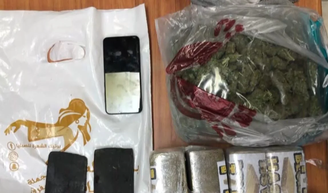 סמים שנמצאו בביתו של האב