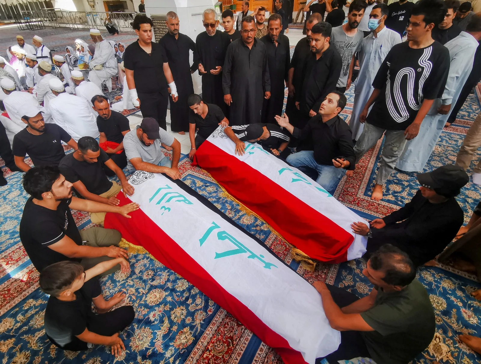 הלוויית ההרוגים בעימותים באזור הירוק בבגדד