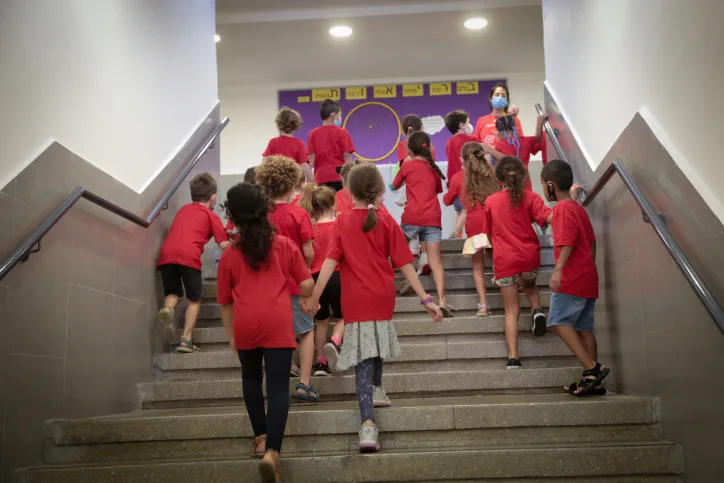 תלמידים בבית ספר