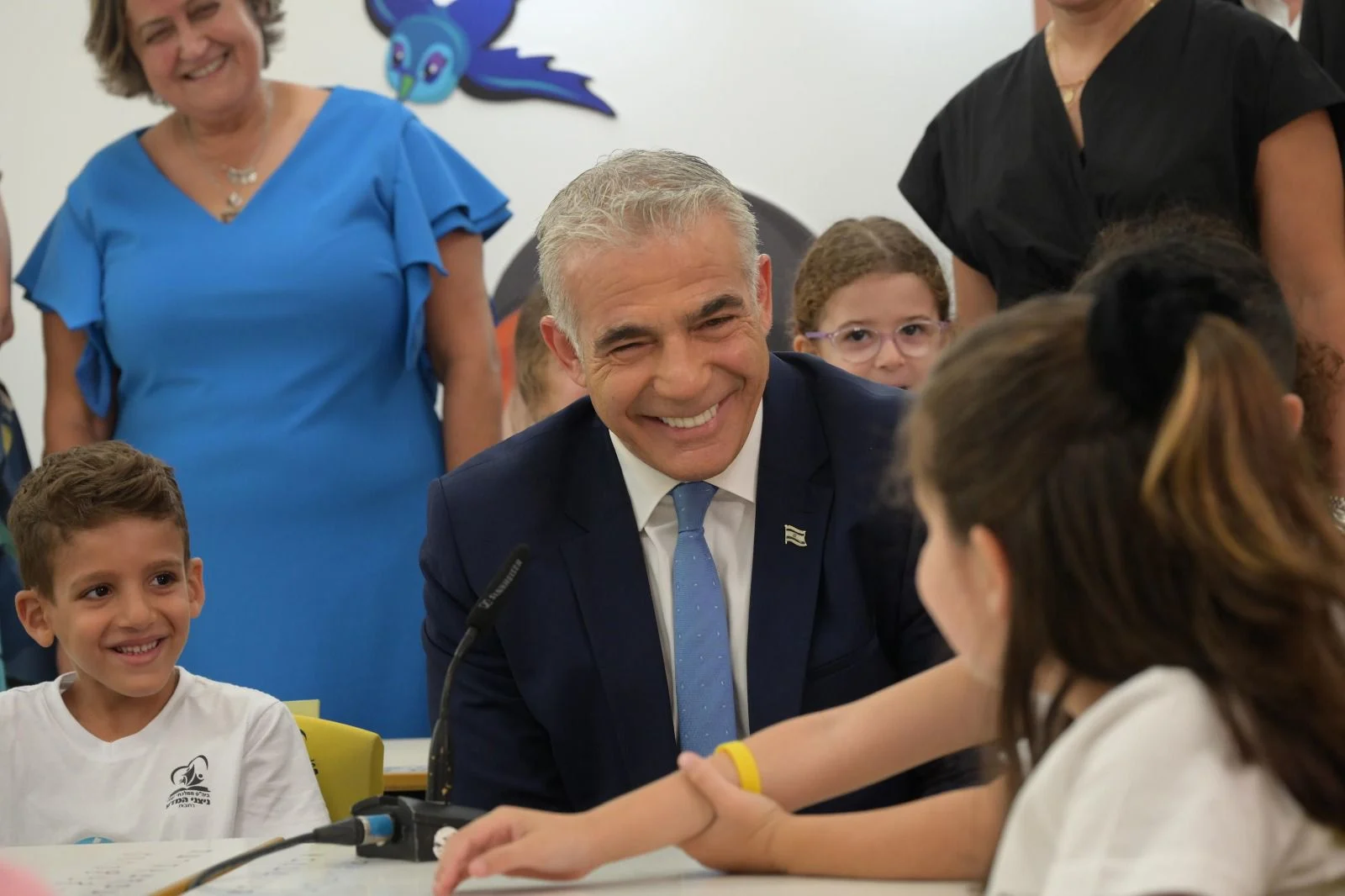 ראש הממשלה יאיר לפיד בבית הספר היסודי ''ניצני המדע'' ברחובות