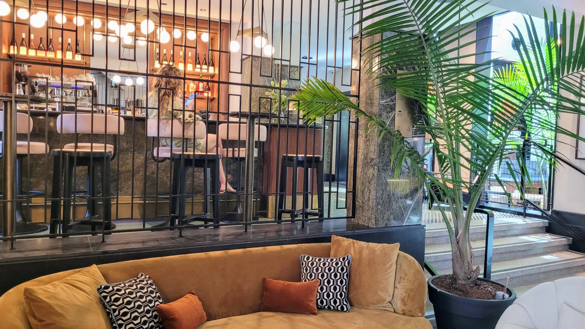 מלון באק סטייג'