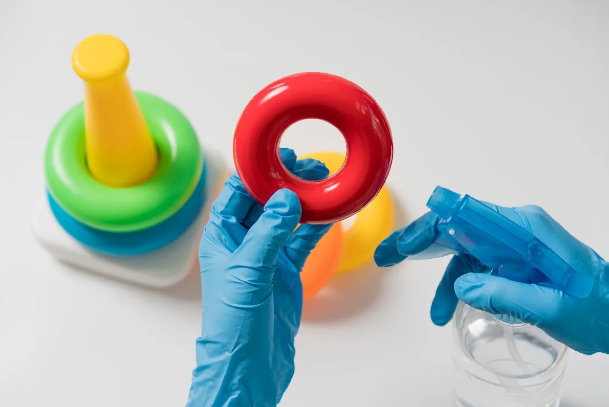 חיטוי צעצועים