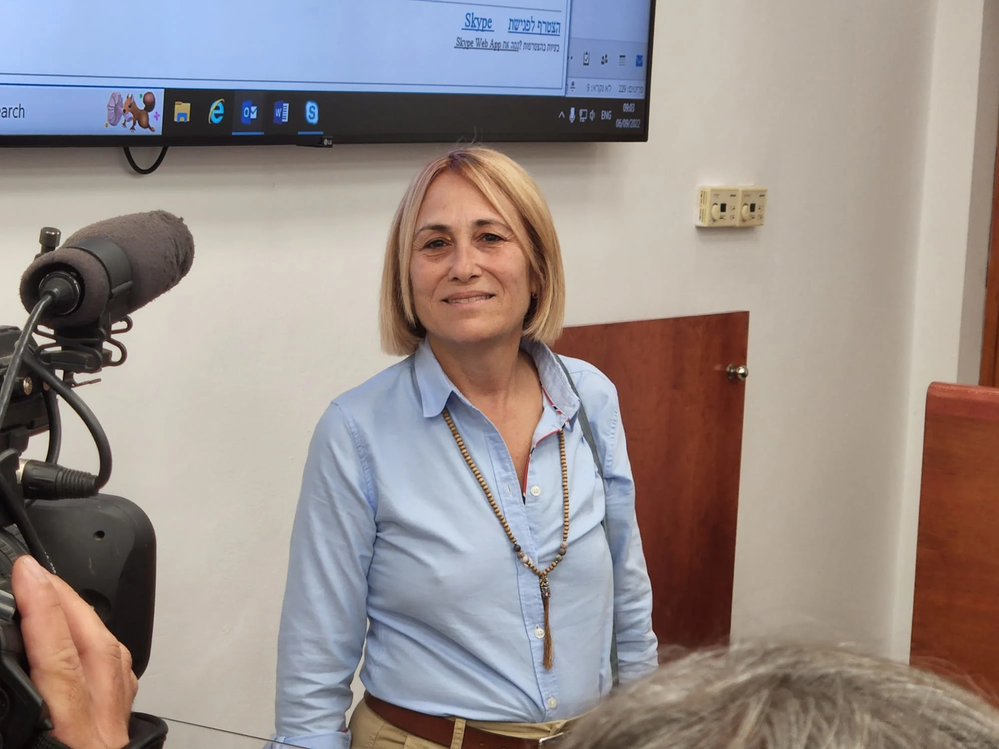 הדס קליין בכניסתה לאולם בית המשפט