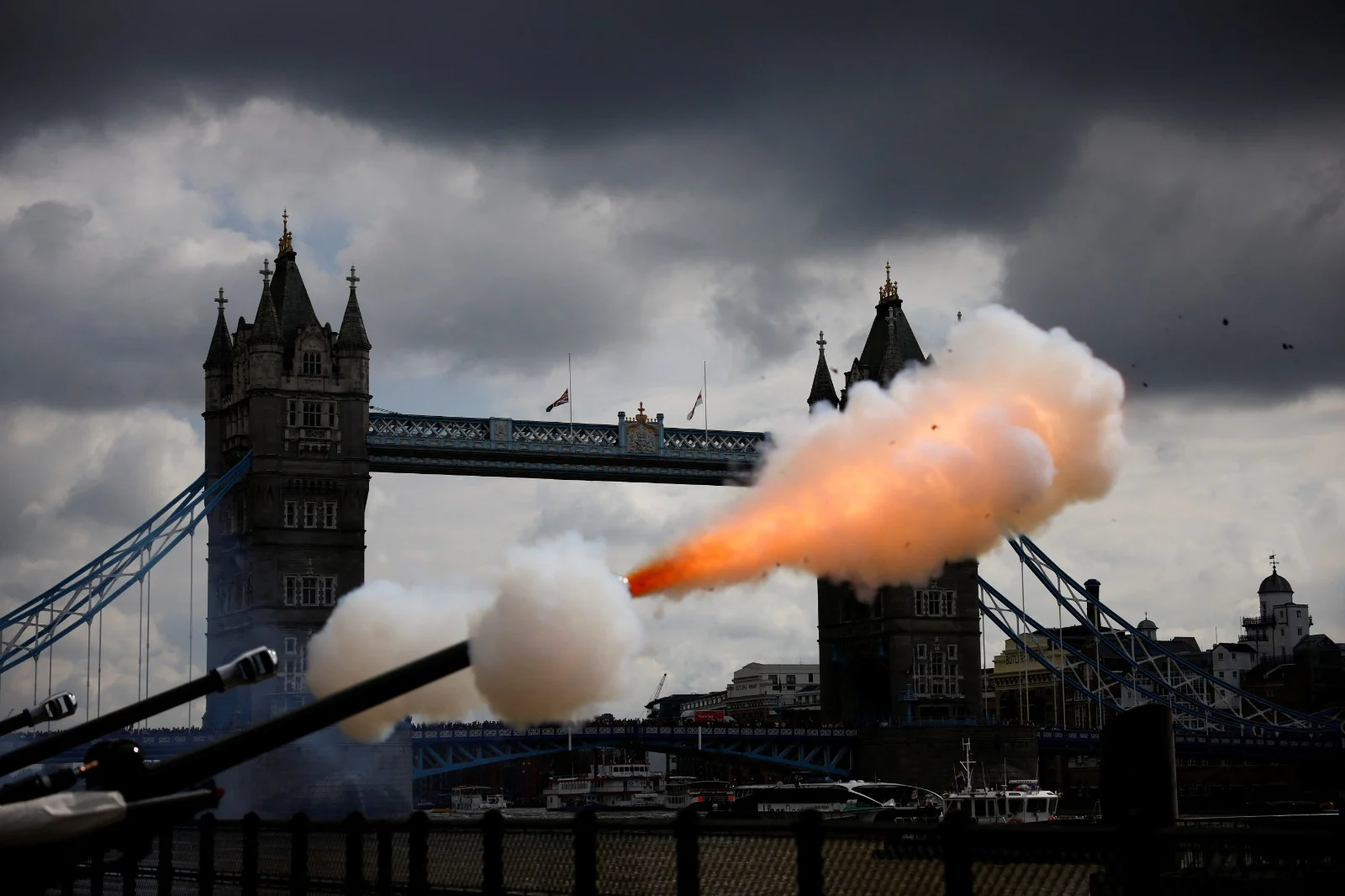 מטחי כבוד למלכה אליזבת