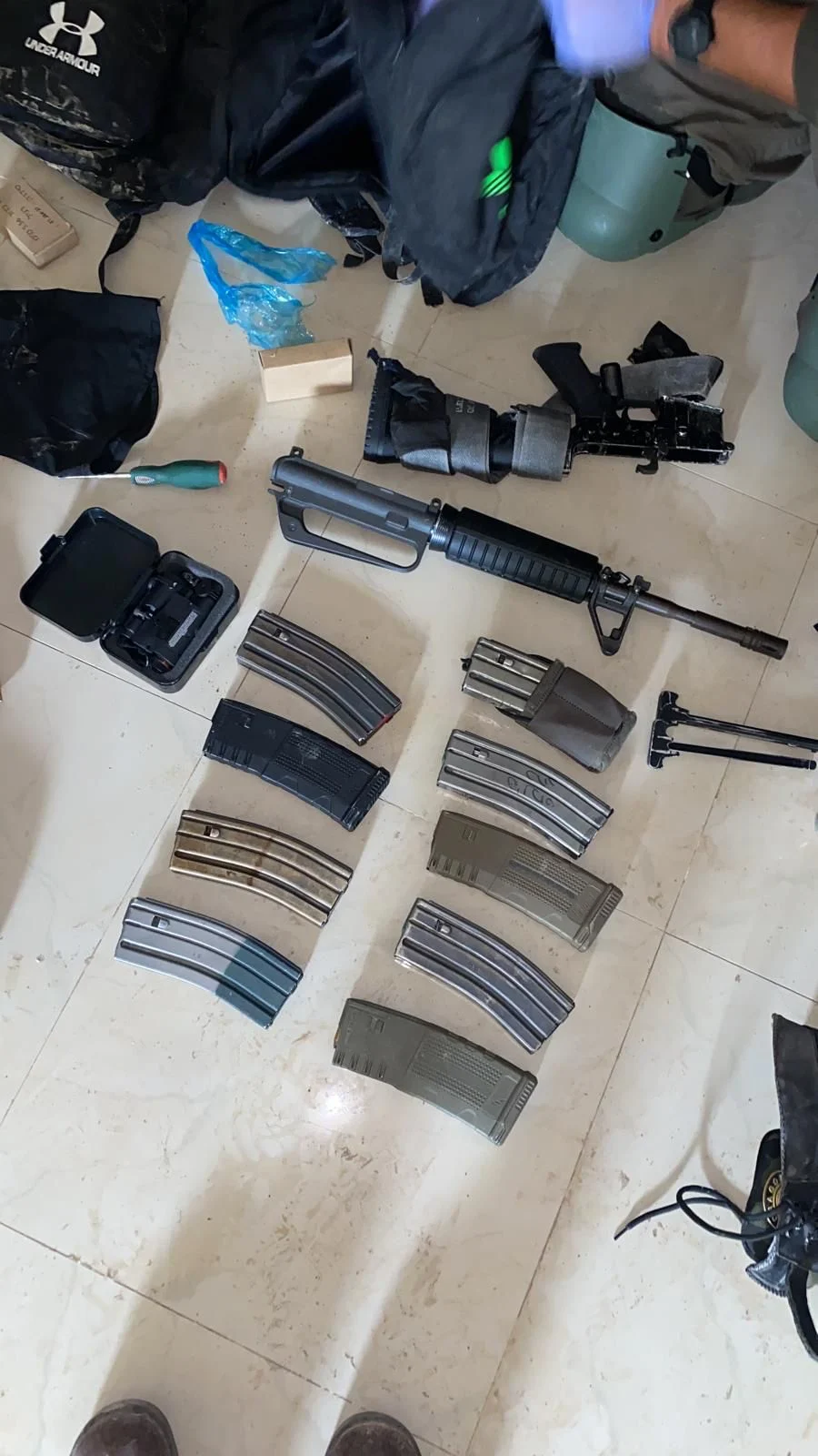 נשקים ואמצעי לחימה שנתפסו במסגרת המעצרים