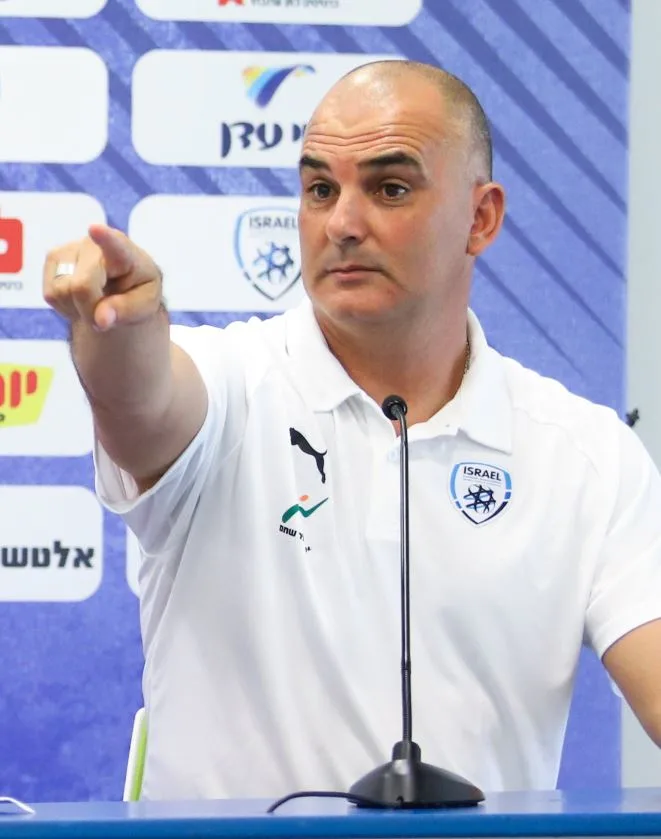 מאמן נבחרת ישראל אלון חזן