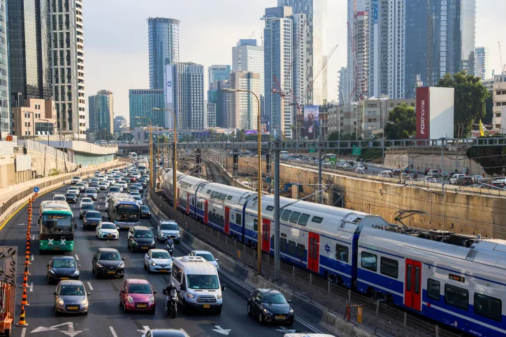 פקקים בנתיבי איילון