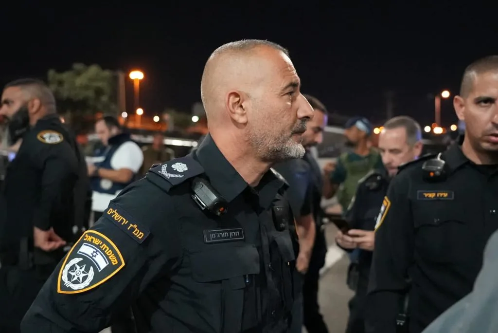 מפקד מחוז ירושלים דורון תורג'מן בזירת הפיגוע