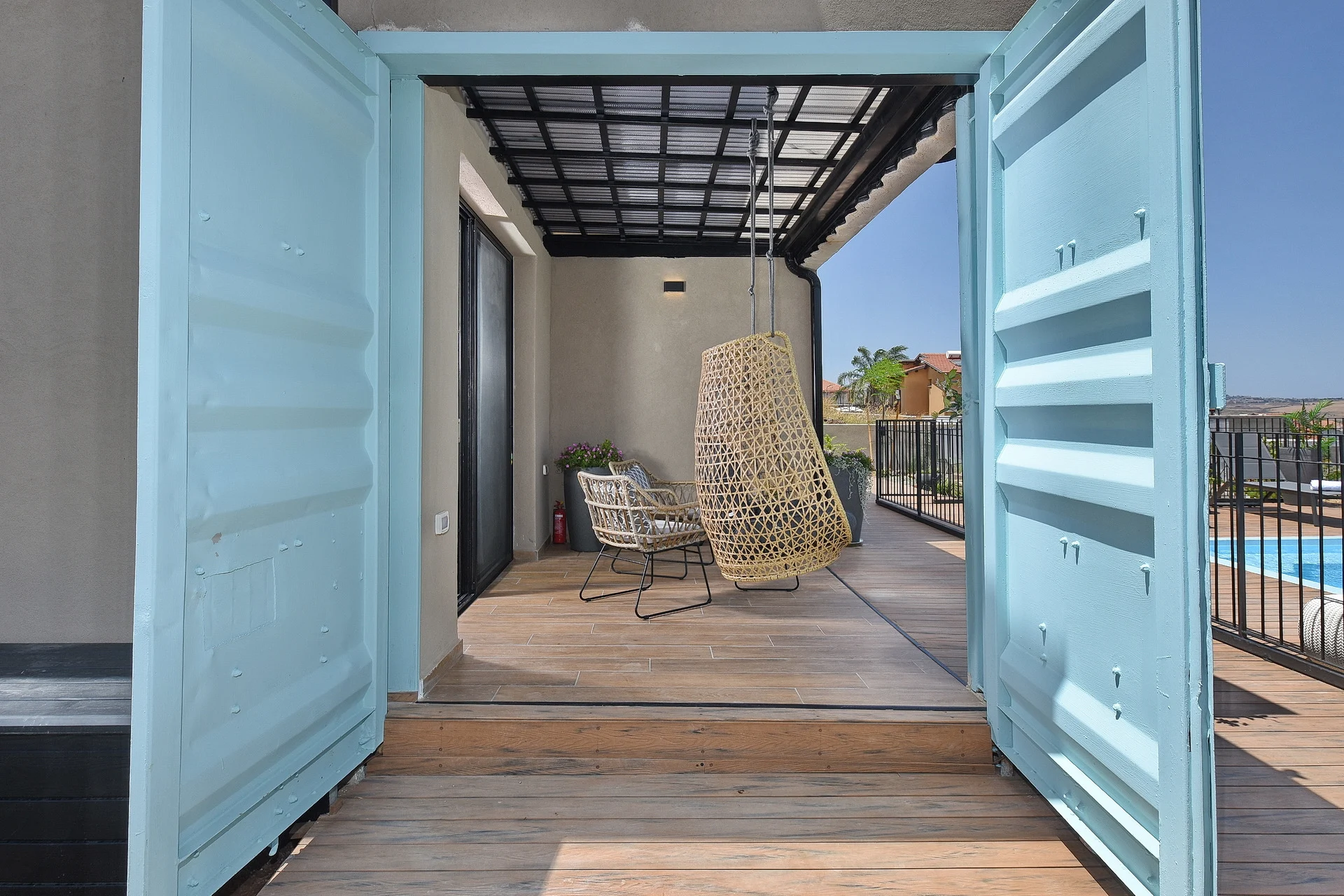 הקונטיינר. צילום: ארנולד בר