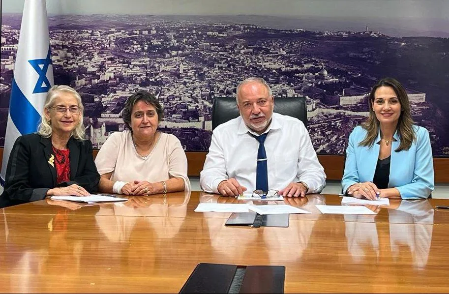 יפעת שאשא ביטון, אביגדור ליברמן, יפה בן דוד ודלית שטאובר