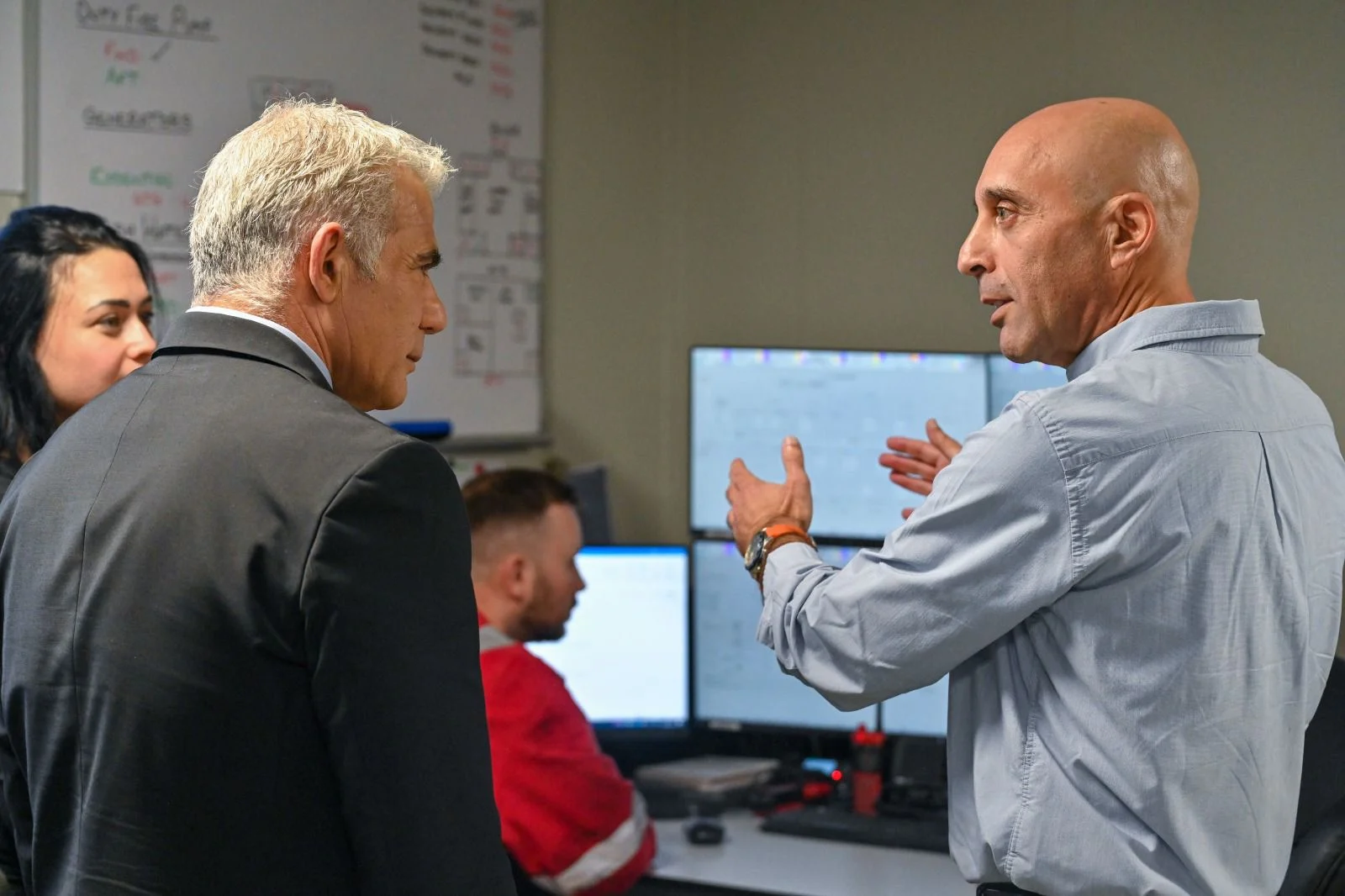 רה''מ יאיר לפיד מבקר באסדת כריש