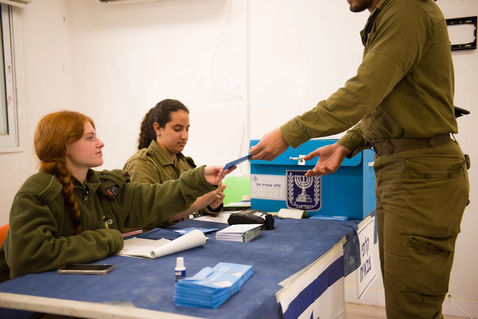 הצבעה בקלפי צבאית