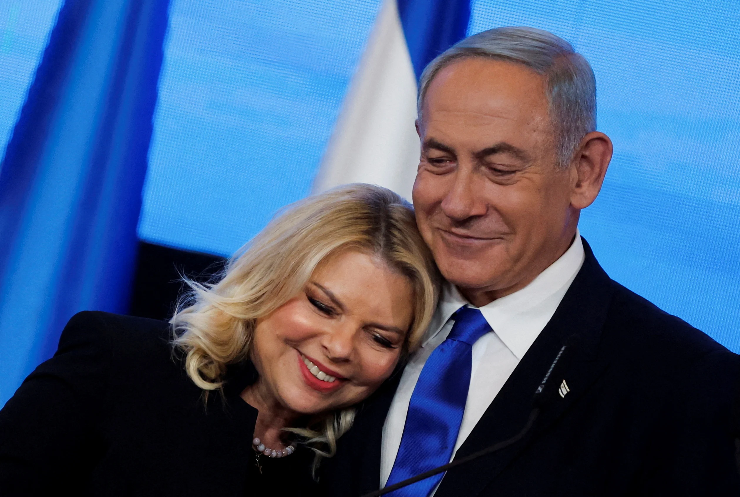 בנימין נתניהו ורעייתו שרה בנאום הניצחון בליל הבחירות