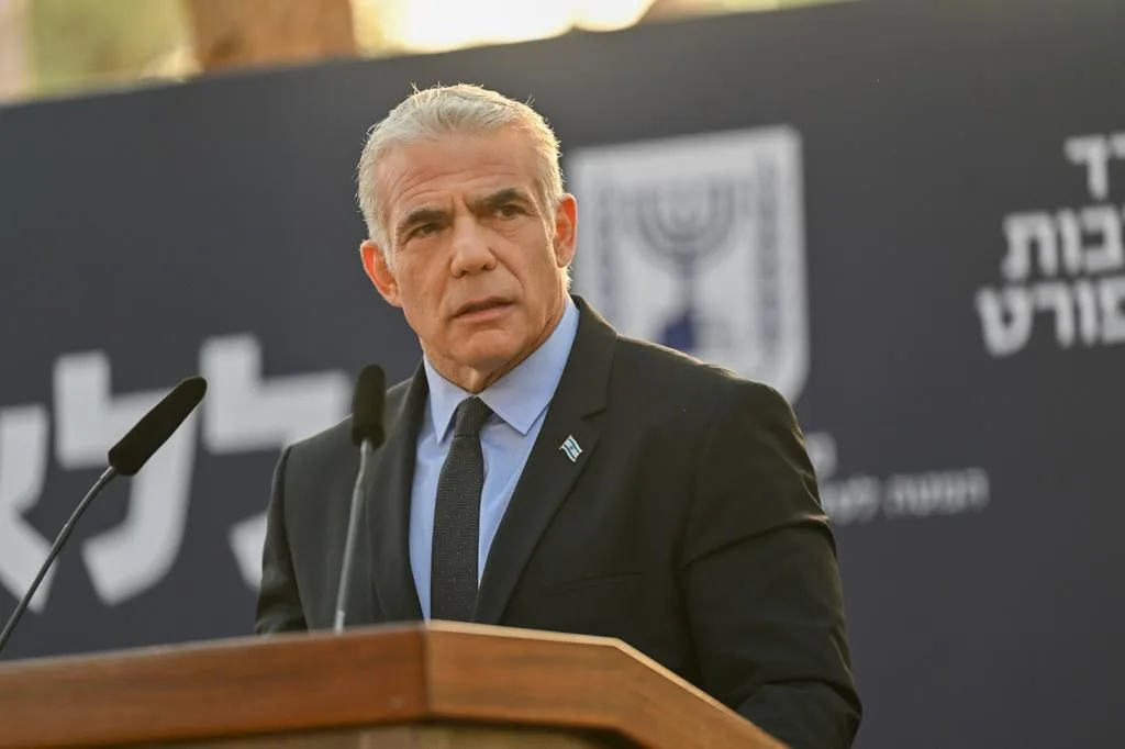 רה''מ יאיר לפיד בטקס הזיכרון ליצחק רבין