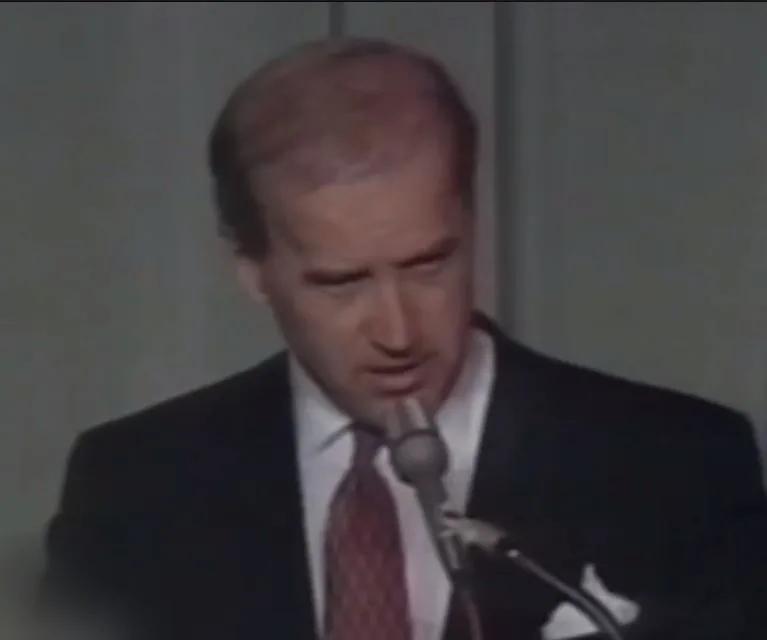 נשיא ארה''ב ביידן בצעירותו