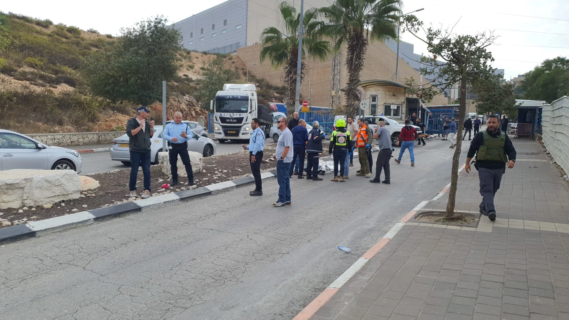 זירת הפיגוע באזור תעשייה אריאל