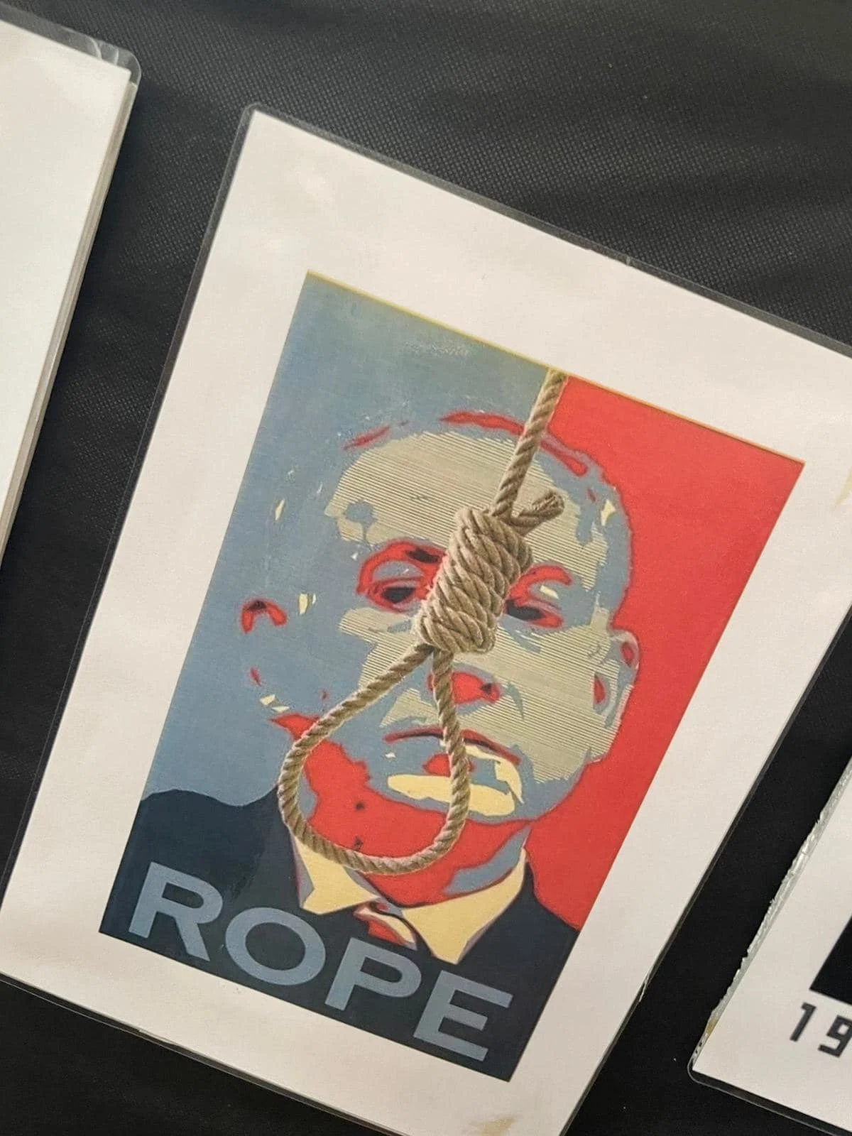 תמונה של נתניהו לצד חבל תלייה