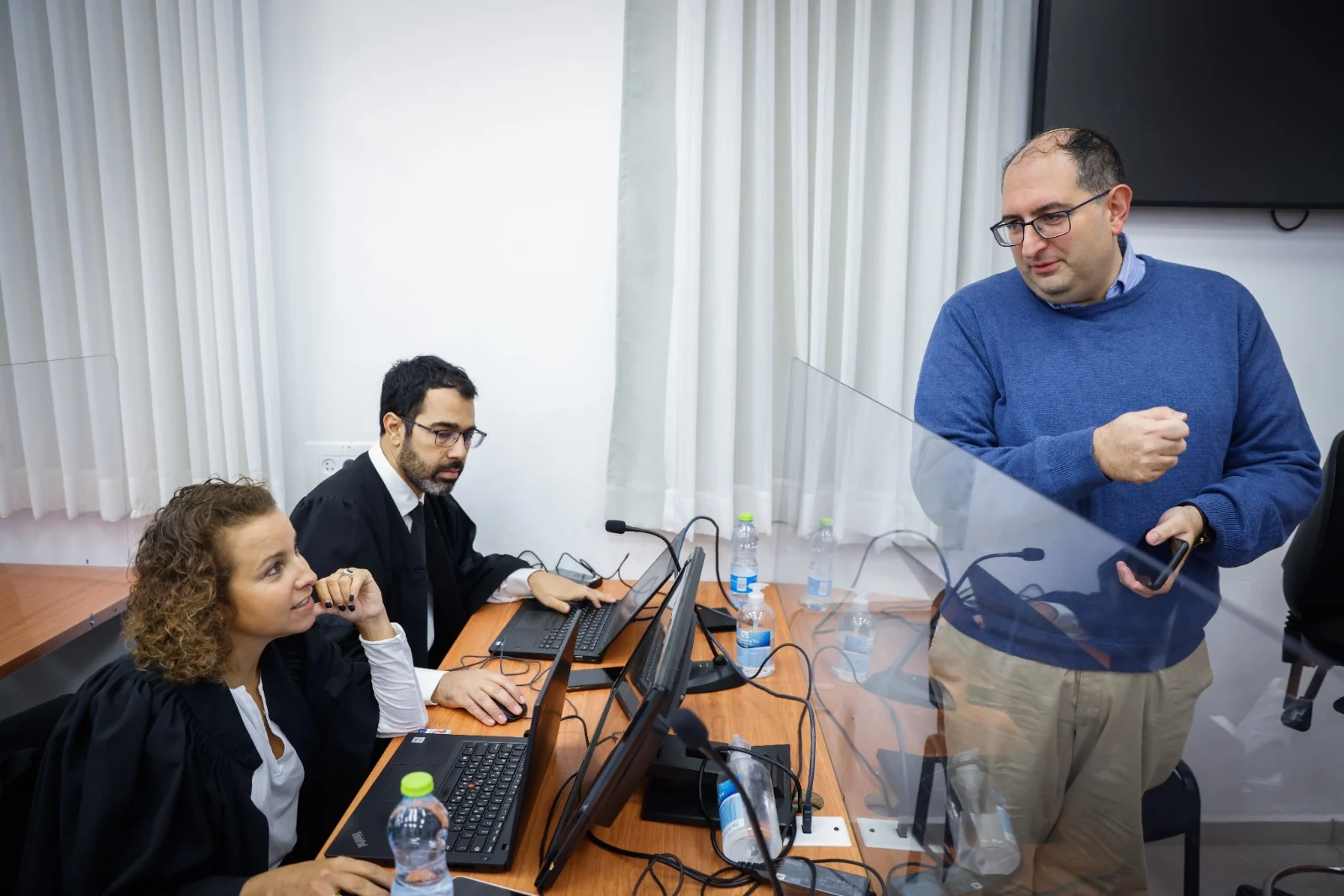 יאיר חקק, בכיר לשעבר במשרד התקשורת