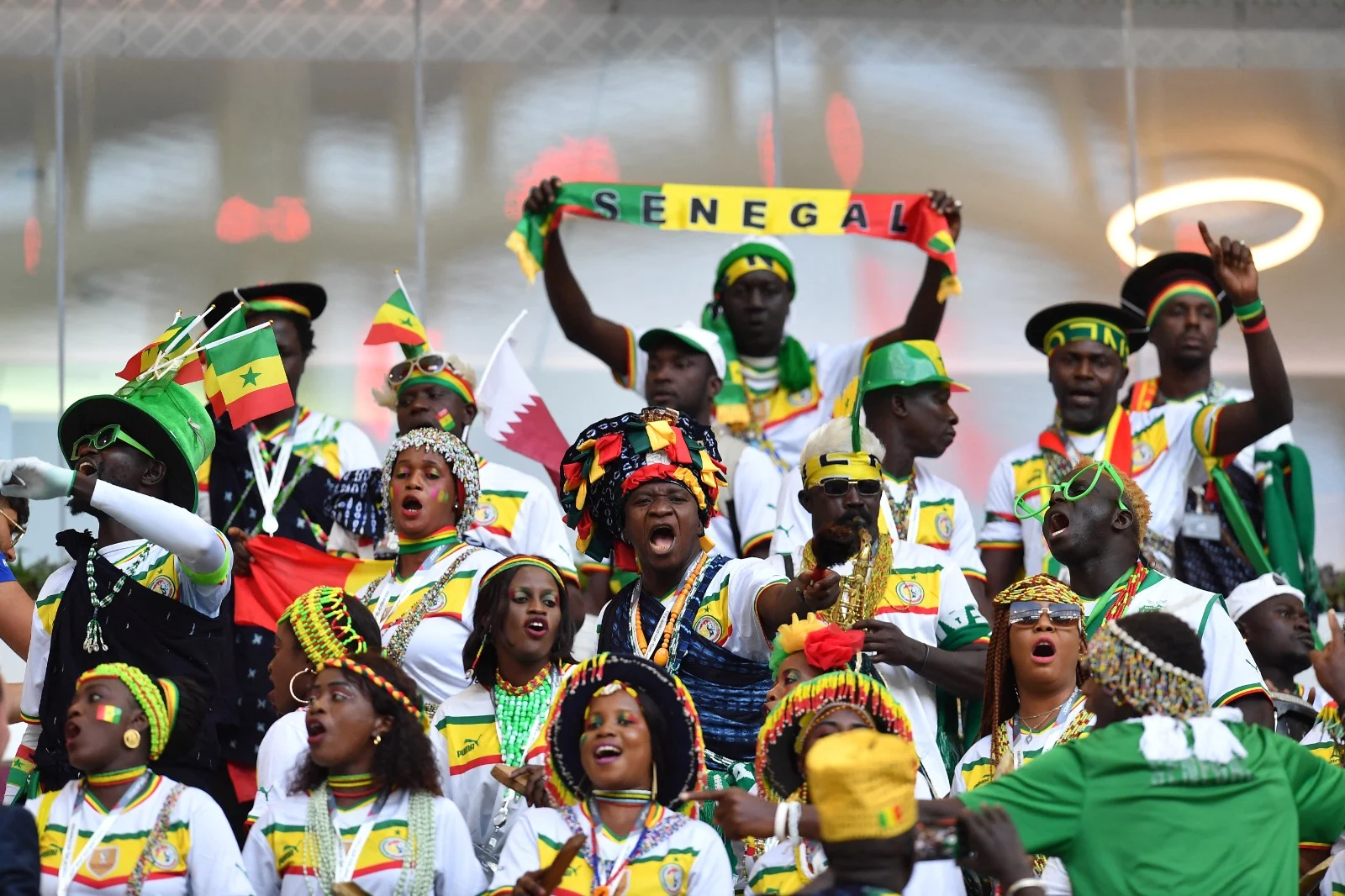 אוהדי סנגל לפני המשחק המכריע מול אקוודור מונדיאל 2022 בקטר