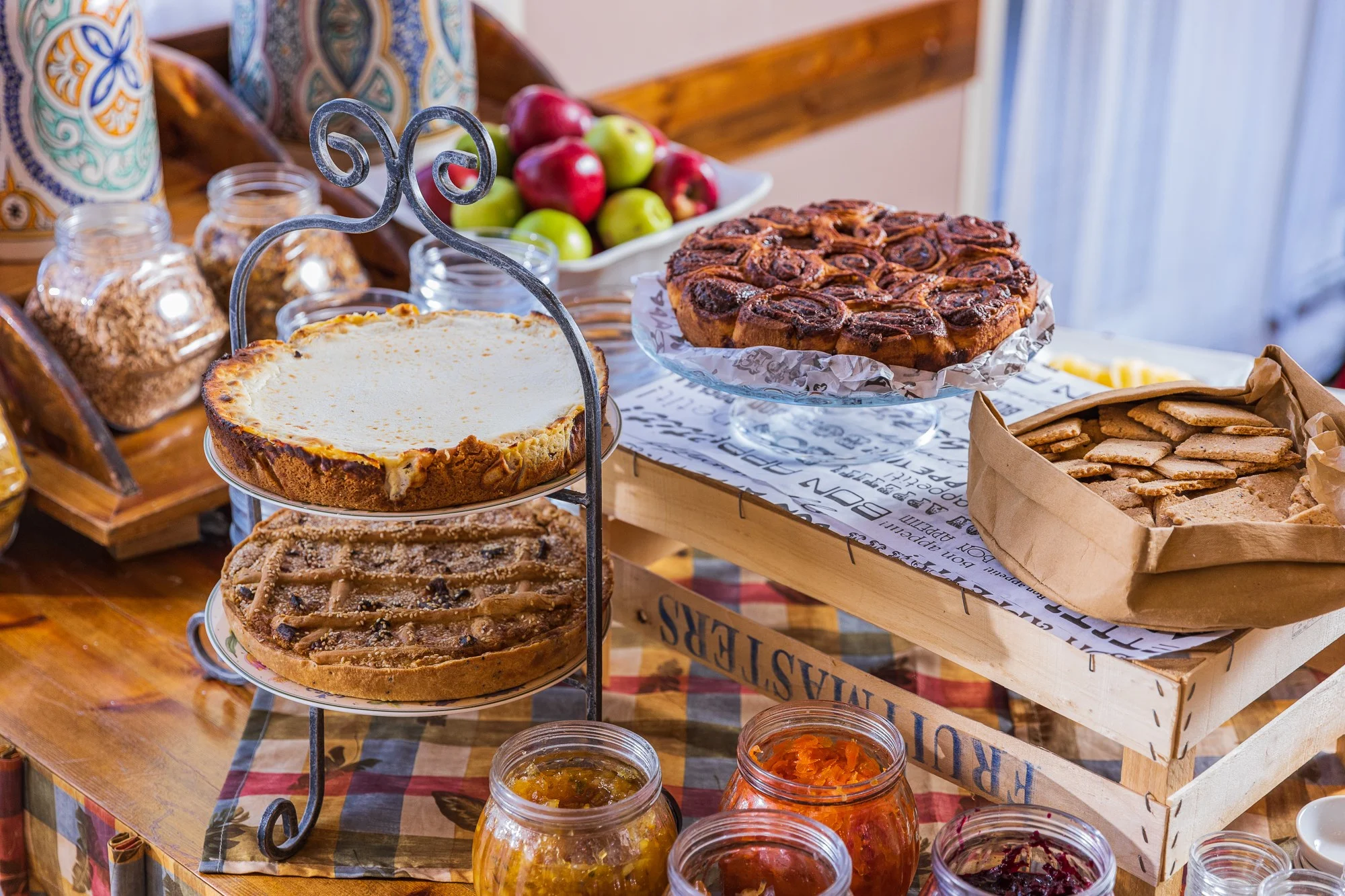 ארוחת הבוקר בנופי גונן. צילום: אסף פינצ'וק