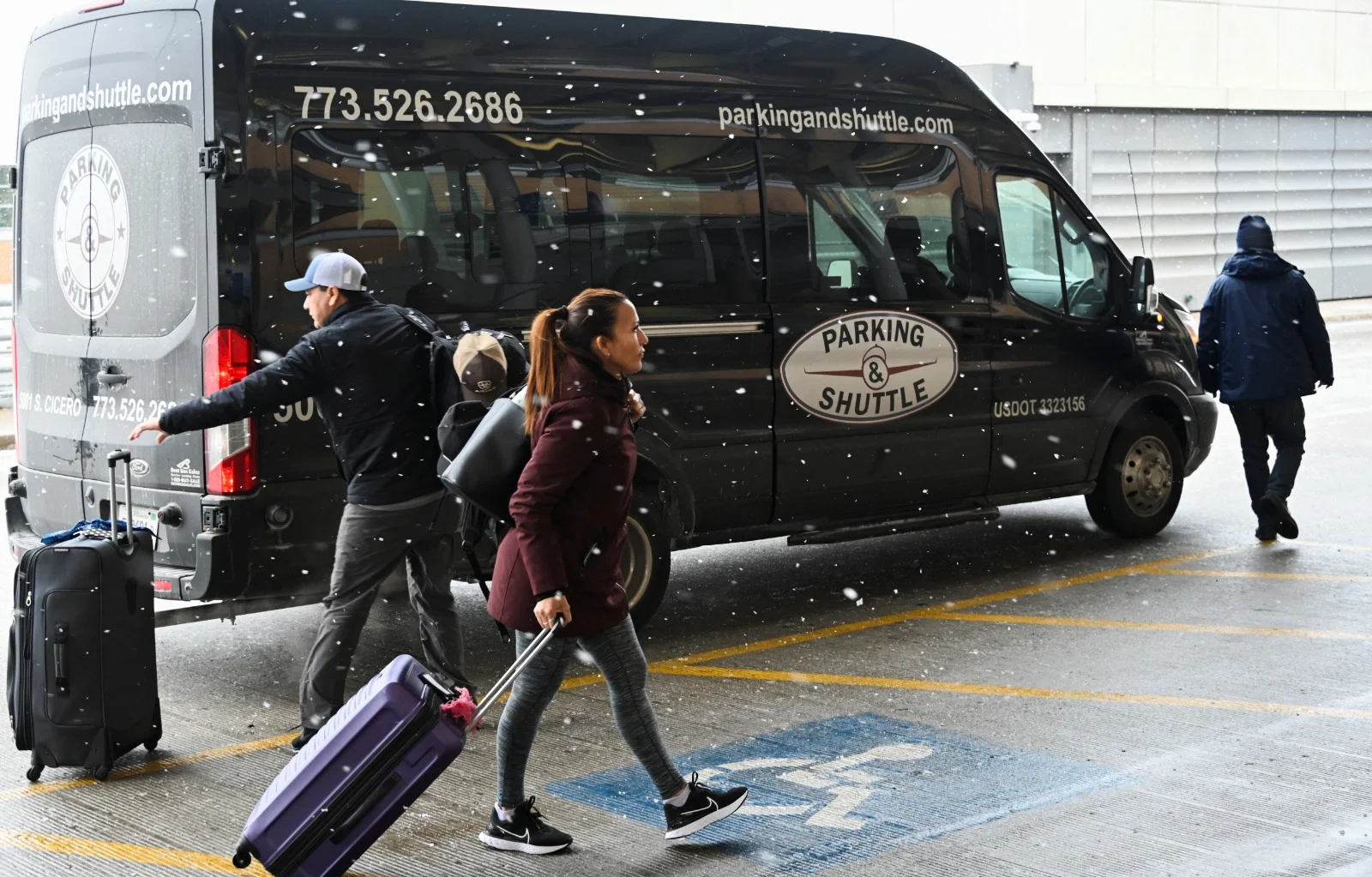 האמריקנים בדרך לחופשה, חג מולד סוער