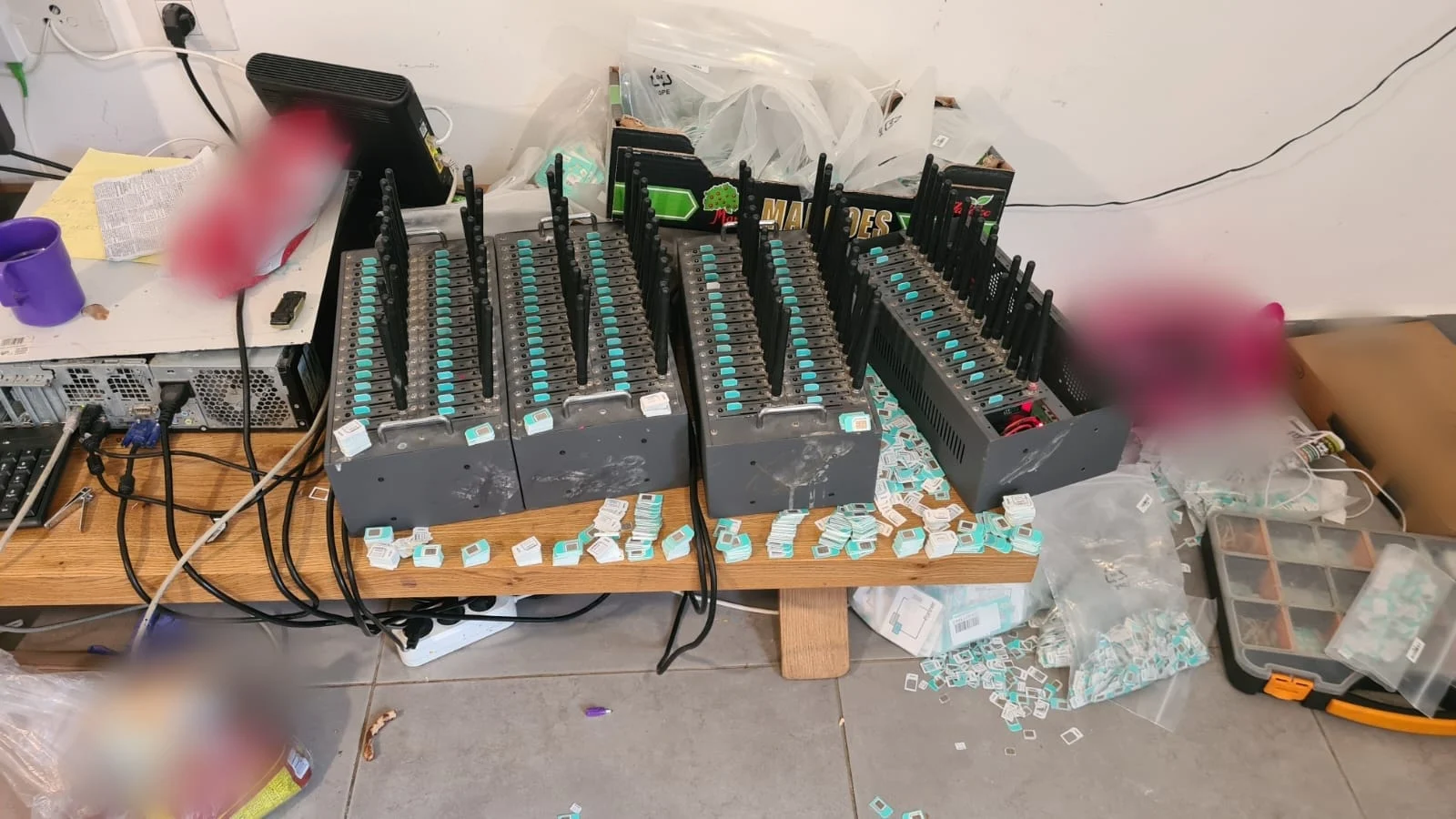 הציוד שאותר בבית החשוד מחריש