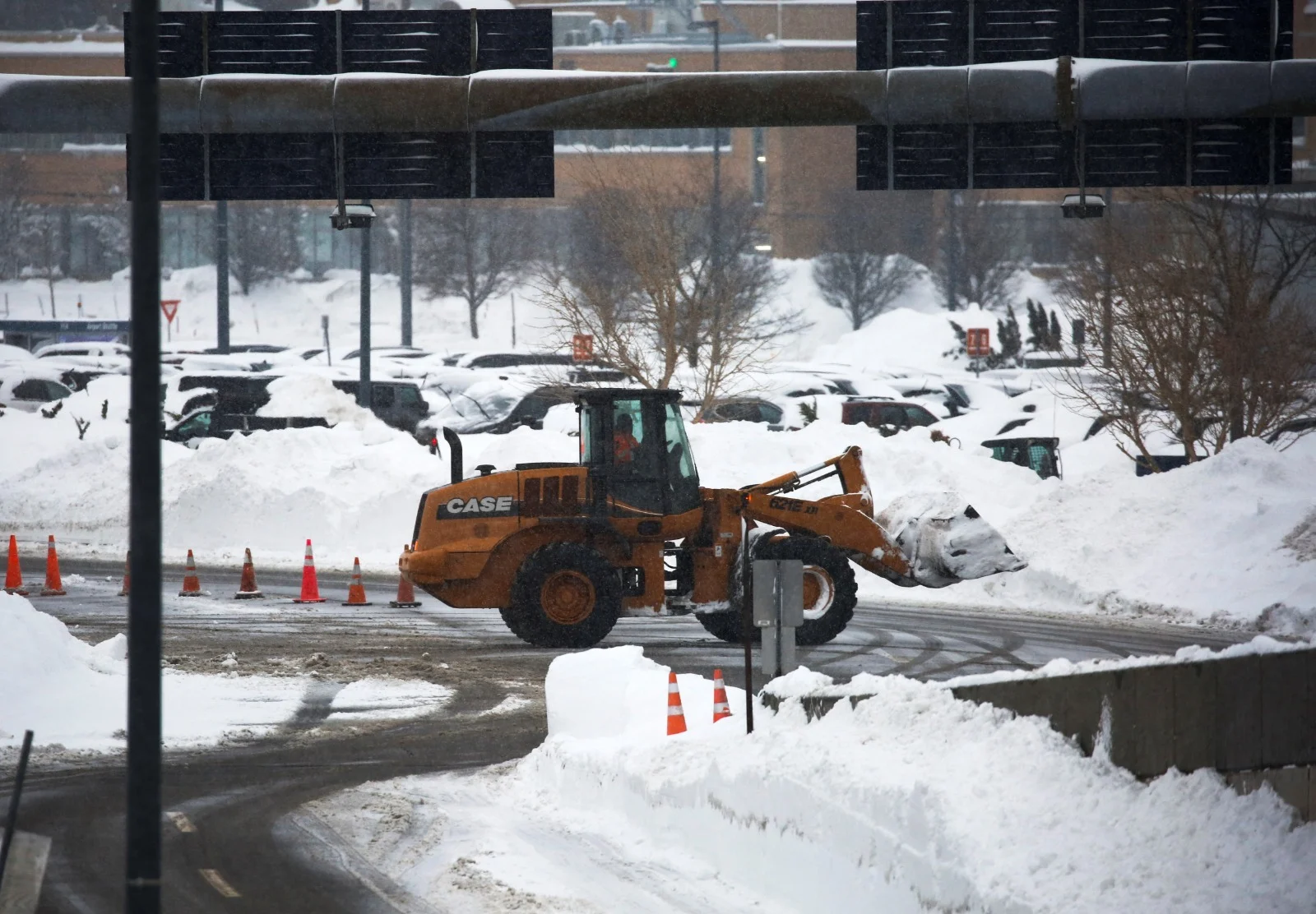 פינוי שלג בעקבות ''פצצת הציקלון''