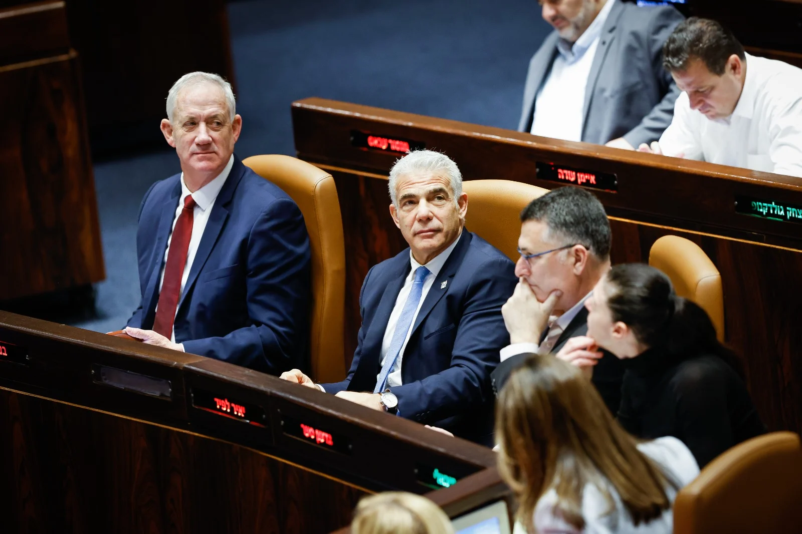 ראש הממשלה יאיר לפיד, יחד עם השרים בני גנץ, גדעון סער ומרב מיכאלי