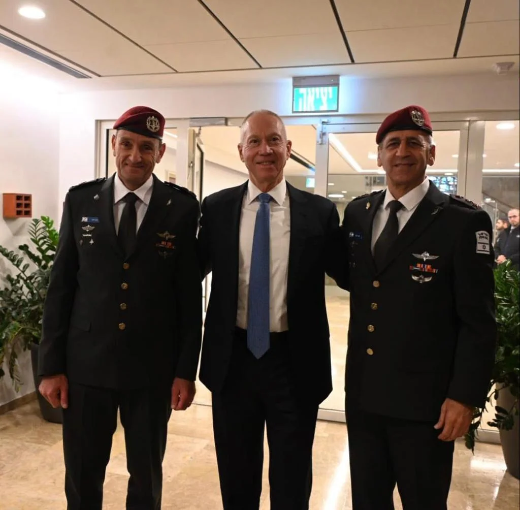 שר הביטחון גלנט, רא''ל כוכבי ורא''ל הלוי בטקס חילופי הרמטכ''ל