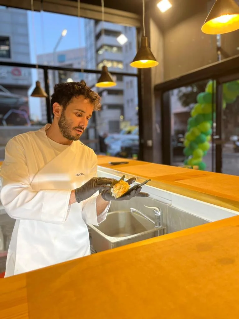 הנד רול, אוטורו, סושי