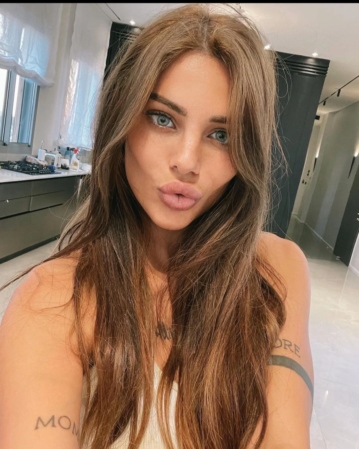 יאנה ארונוב