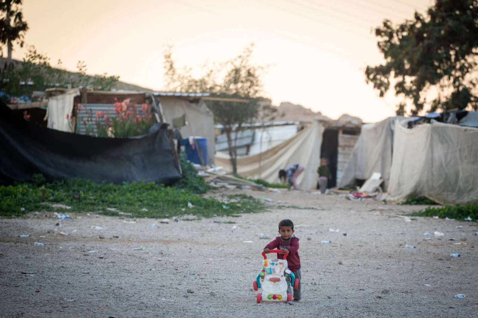 חאן אל אחמר