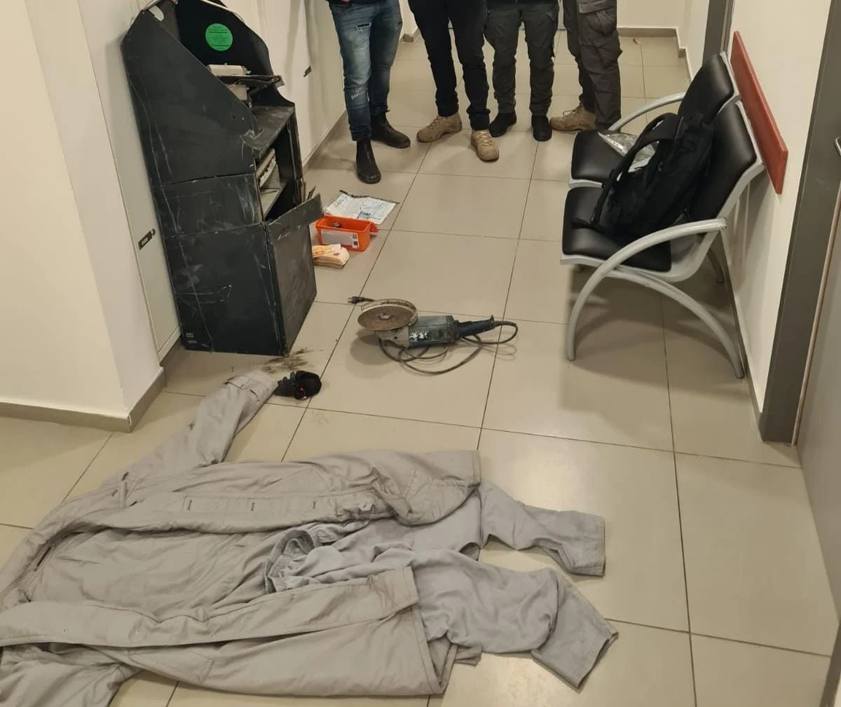 הציוד של החשוד